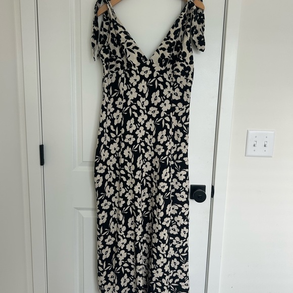 Vrg Grl Chic Black and White Floral Maxi Dress V Neck Tie Strap Size 16 - Picture 3 of 7